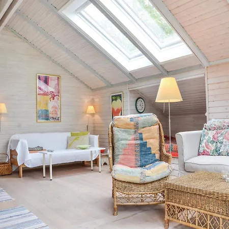 Semesterbostad One-bedroom Holiday In Dronningmølle